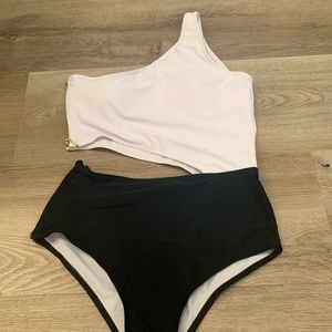 black and white one piece swimsuit ♛